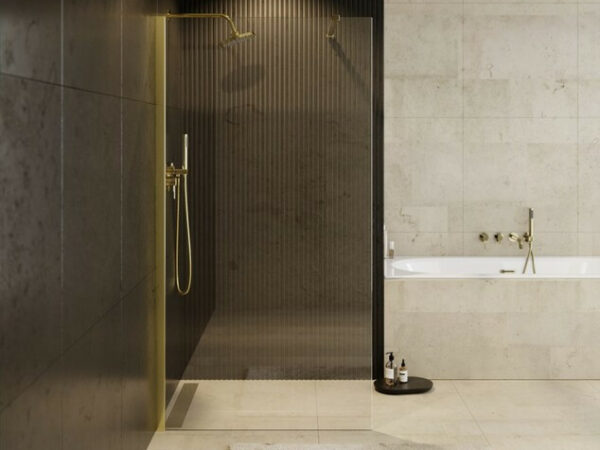 złota ścianka prysznicowa walk-in besco eco-n gold w eleganckiej łazience